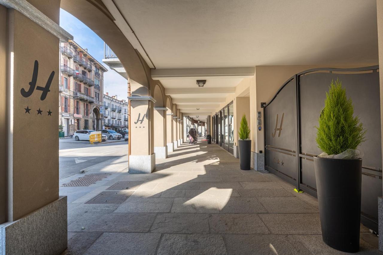 Hotel & Apartments " Perpoin " Saluzzo Kültér fotó